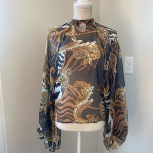 NWT M2 Back Sheer Chiffon Print Blouse w Puff Sleeves and Rhinestone Brooch
